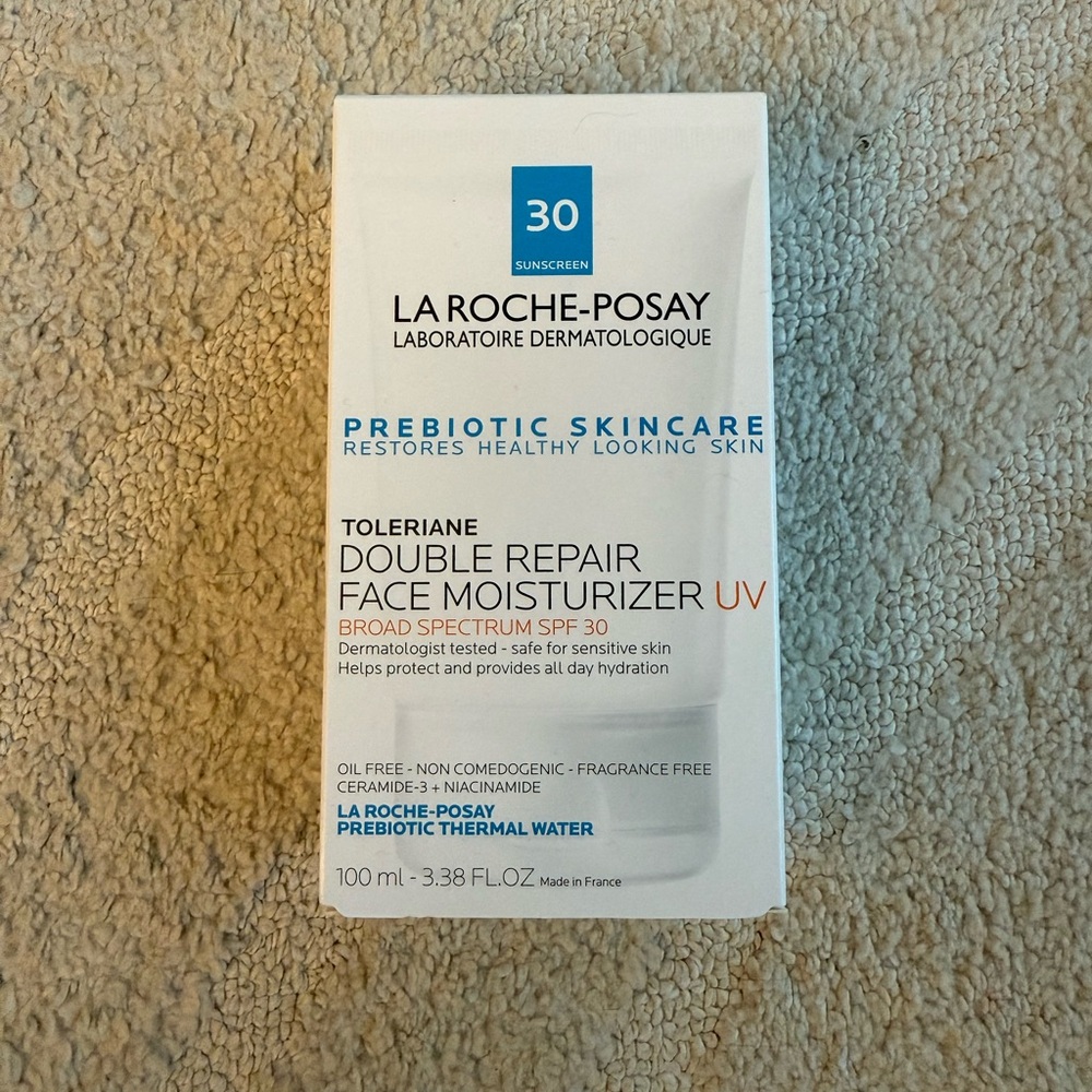 La Roche-Posay Toleriane Double Repair Moisturizer UV - White